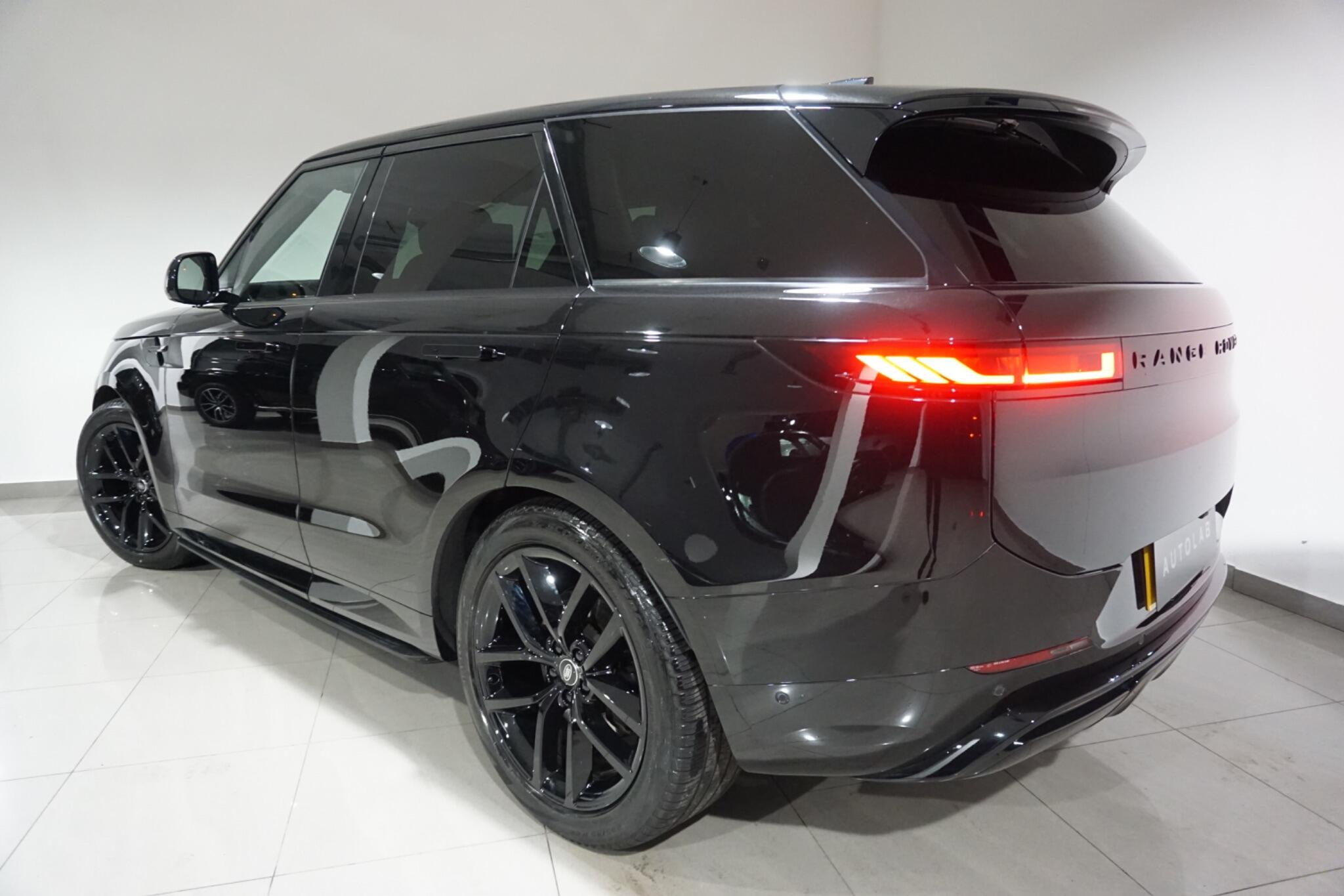 Land Rover Range Rover Sport 3.0 D300 MHEV Dynamic SE SUV 5dr Diesel Auto 4WD Euro 6 (s/s) (300 ps)